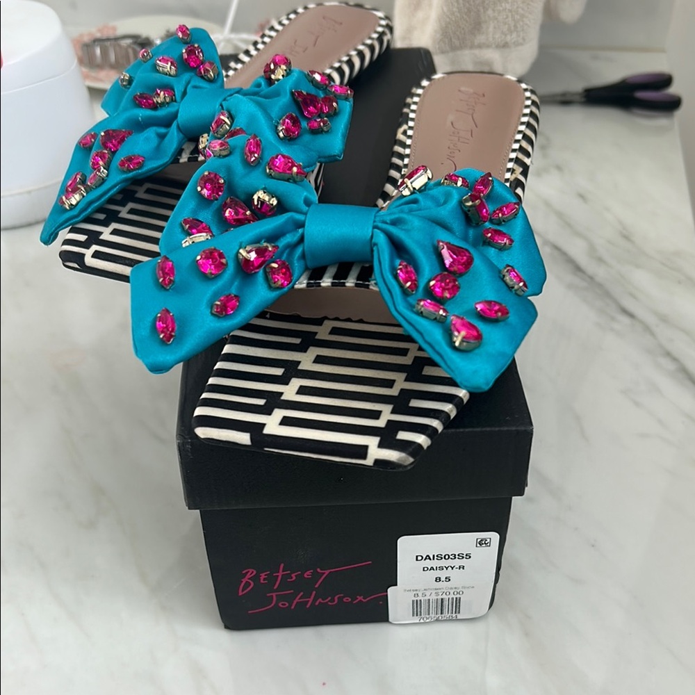 Betsey Johnson Turquoise Bow Sandals with Fuchsia Accents